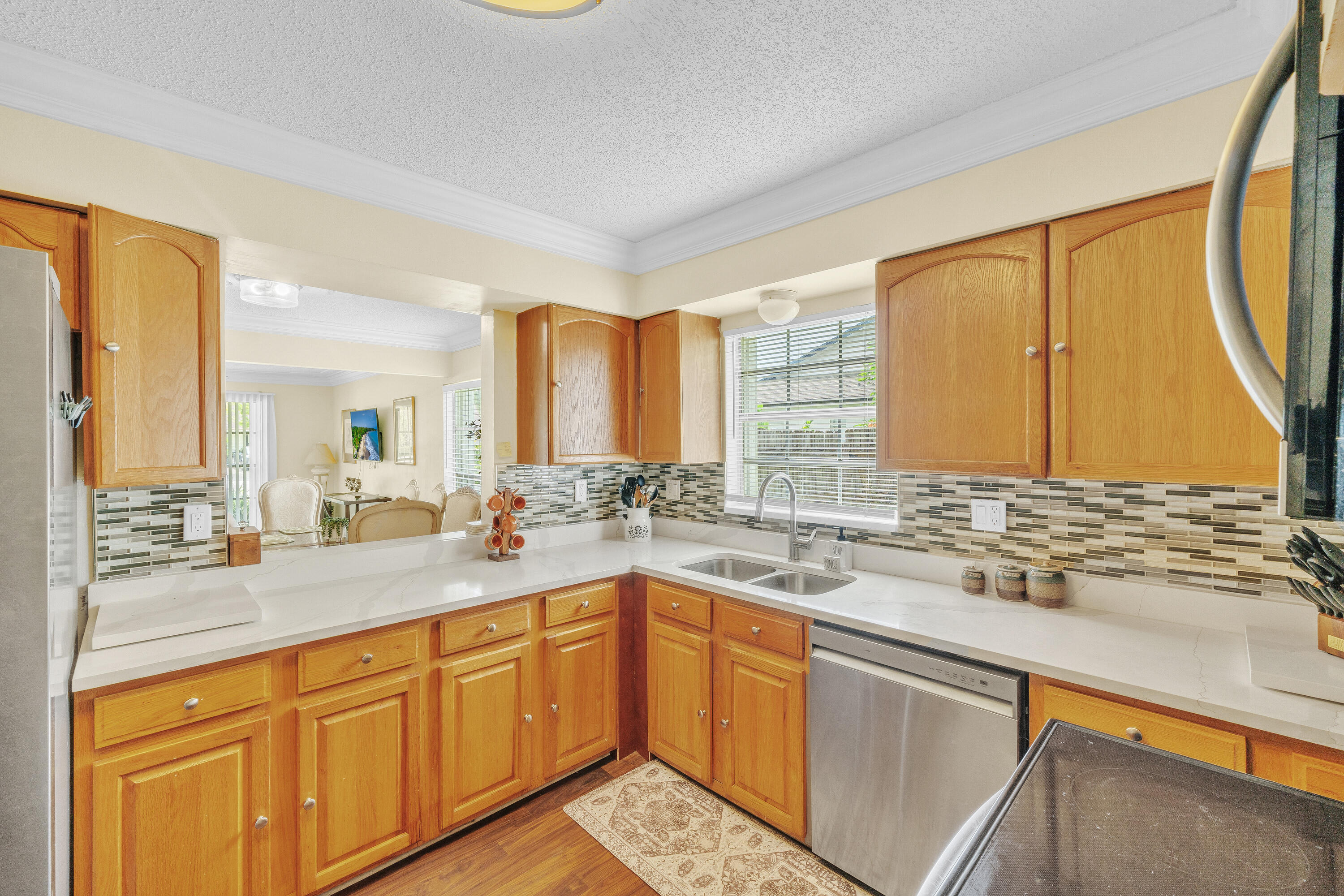1350 Riverside Circle, Unit 1 Wellington, FL 33414 - Photo 12 of 43 10 Kitchen (2)