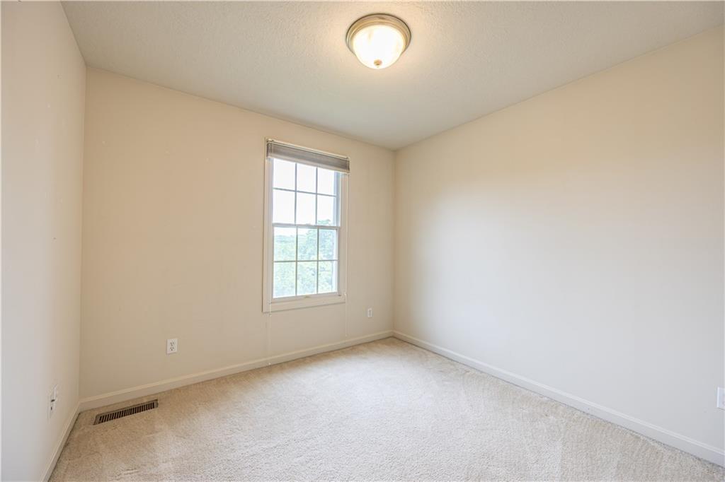 101 Castle View Drive McKees Rocks, PA 15136 - Photo 18 of 21