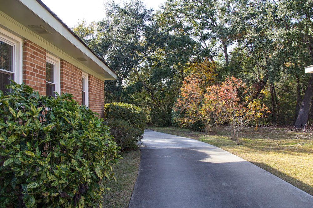 345 Canterbury Road Charleston, SC 29407 - Photo 4 of 29 Exterior 3