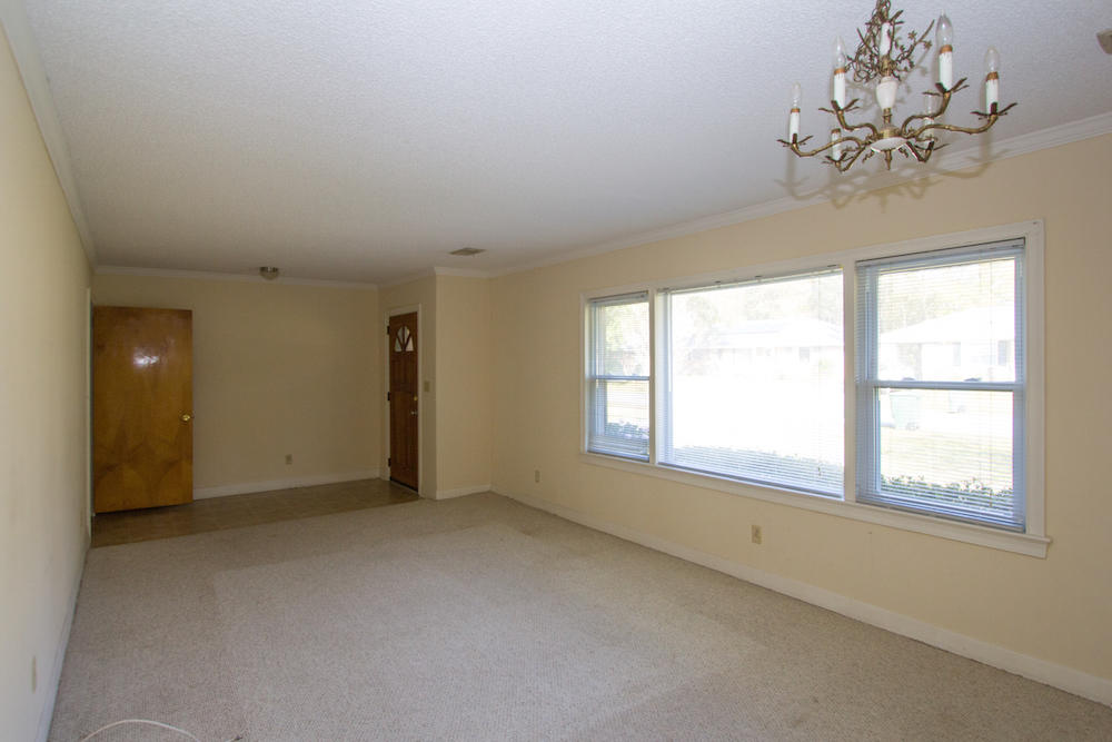 345 Canterbury Road Charleston, SC 29407 - Photo 5 of 29 Living Room 2