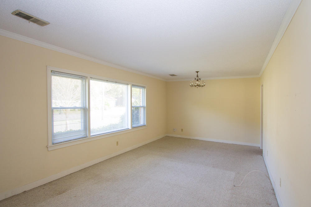 345 Canterbury Road Charleston, SC 29407 - Photo 6 of 29 Living Room