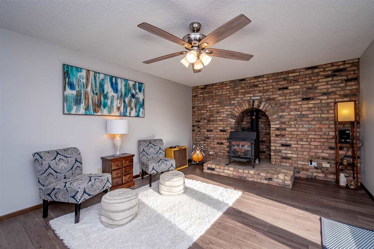 703 Cole Road Coralville, IA 52241 - Photo 13 of 33 Gallery Image 13
