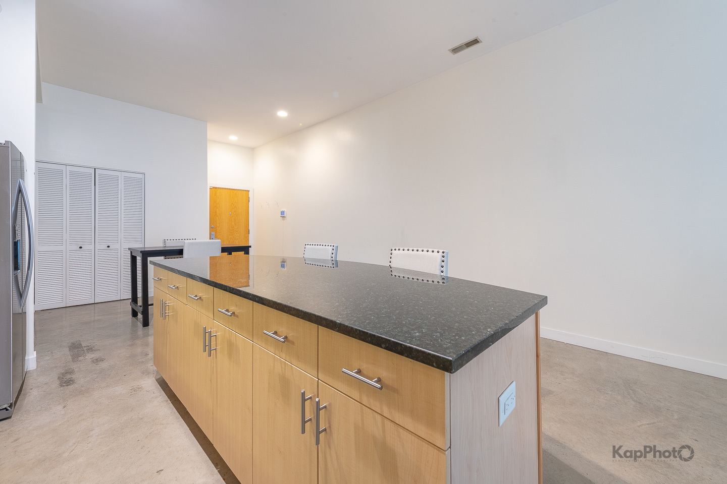 949 West Madison Street, Unit 207 Chicago, IL 60607 - Photo 8 of 26