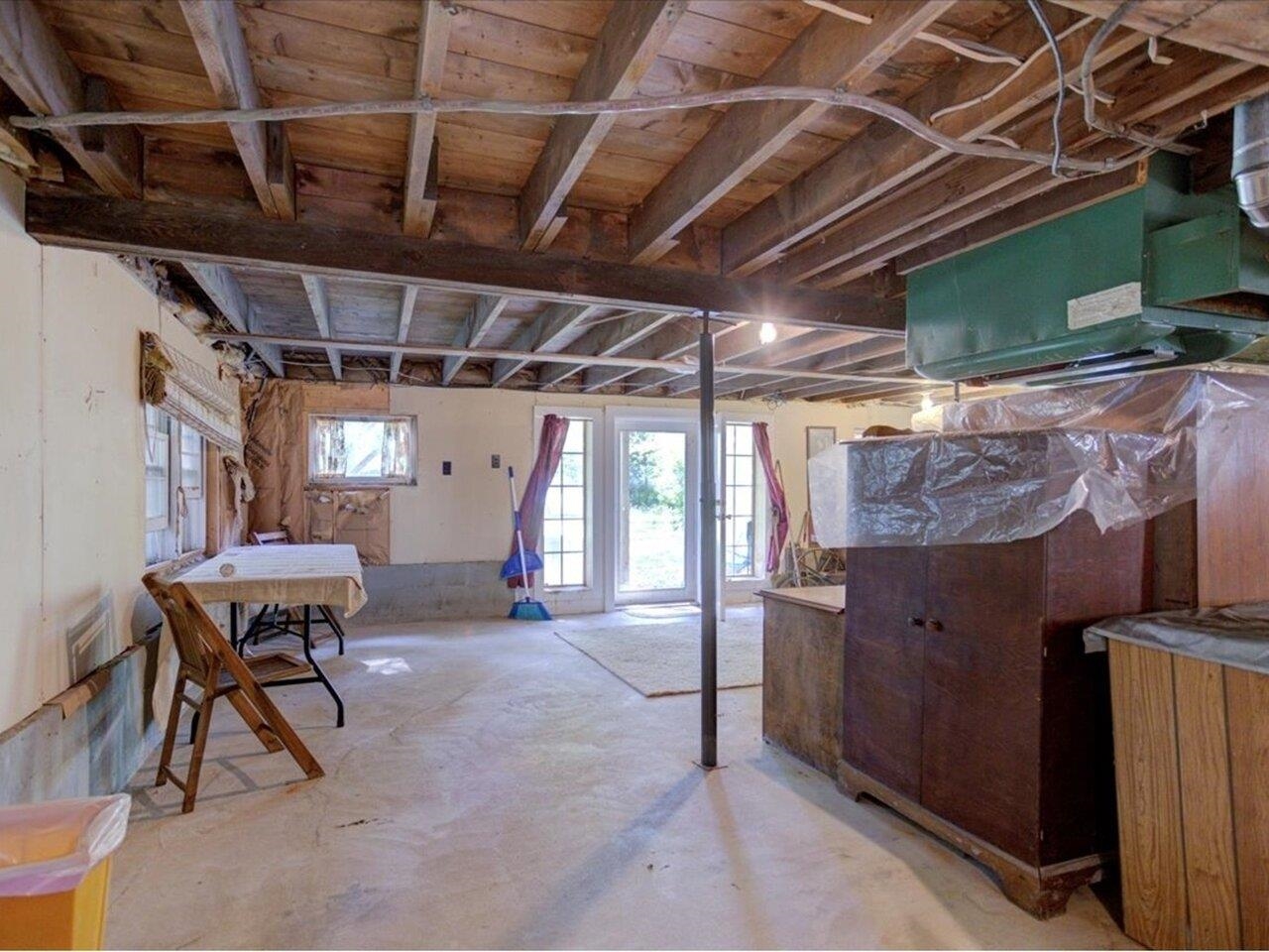215 Broadlake Road Colchester, VT 05446 - Photo 7 of 26 Gallery Image 7