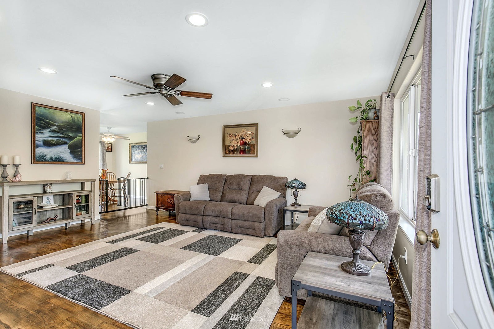 10426 126th Avenue Southeast Renton, WA 98056 - Photo 2 of 20 Gallery Image 2