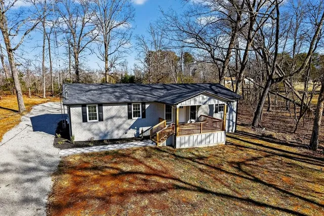 $329,000 | 199 West Whitehall Road, Cookeville, TN 38501