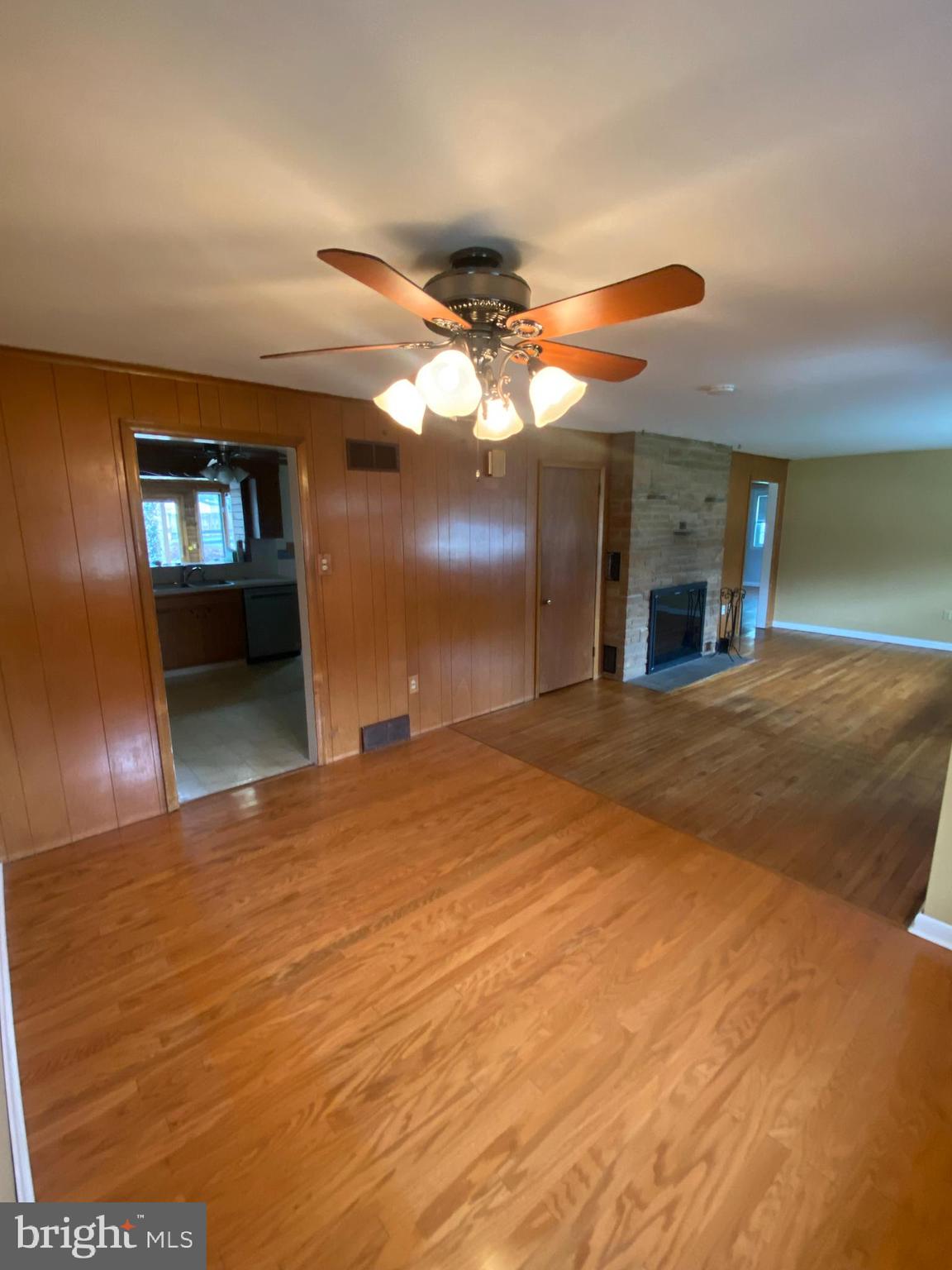 1022 Sparrow Road Norristown, PA 19403 - Photo 6 of 35 Dining Room/ Livingroom