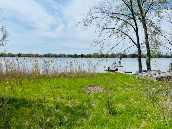 $385,000 | 34871 North Lake Shore Drive, Lake Villa, IL 60046