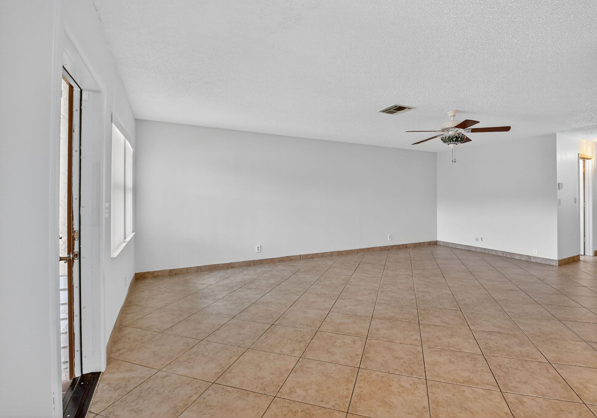 5775 Wanda Lane Delray Beach, FL 33484 - Photo 3 of 67 5-web-or-mls-DSC_4446
