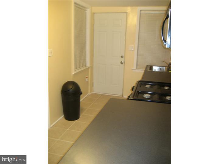 3084 South Congress Road Camden, NJ 08104 - Photo 11 of 18 Kitchen