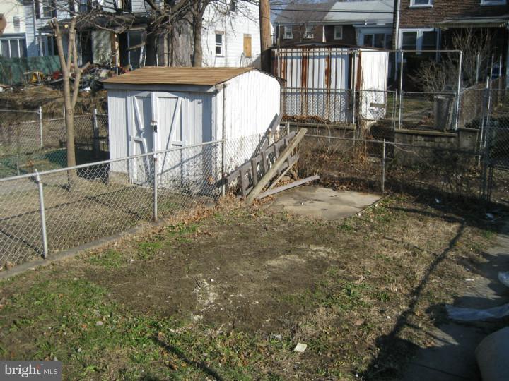 3084 South Congress Road Camden, NJ 08104 - Photo 4 of 18 Back Yard