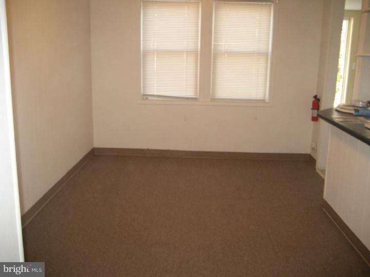 3084 South Congress Road Camden, NJ 08104 - Photo 7 of 18 Dining Room