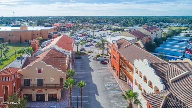 a picture of city view