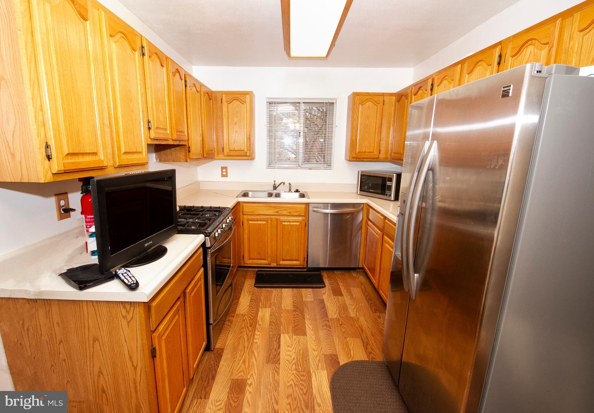 4213 Haycoke Road Baltimore, MD 21236 - Photo 7 of 30 NEW WOOD FLOORS