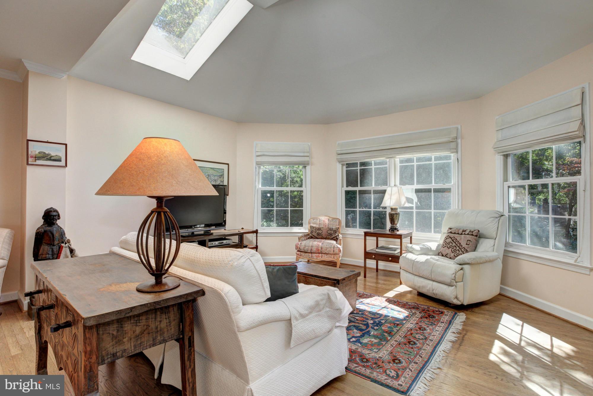 4112 Saul Road Kensington, MD 20895 - Photo 4 of 18 Living Room