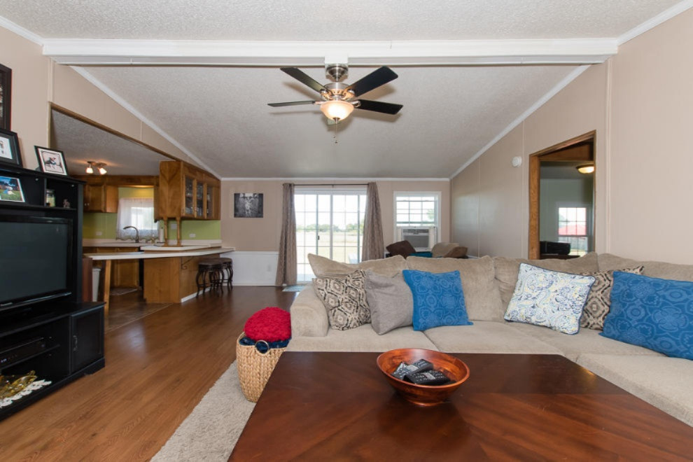 50147 Silver Street Three Rivers, MI 49093 - Photo 3 of 33 COZY not small