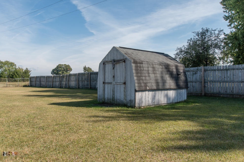 50147 Silver Street Three Rivers, MI 49093 - Photo 31 of 33 Storage Shed
