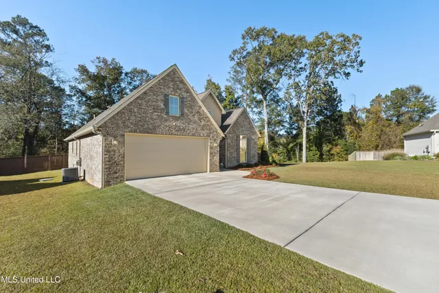 $368,500 | 20 Barkis Drive, Hattiesburg, MS 39402