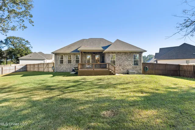 $379,999 | 20 Barkis Drive, Hattiesburg, MS 39402