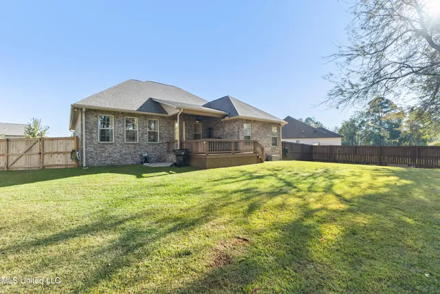 $379,999 | 20 Barkis Drive, Hattiesburg, MS 39402