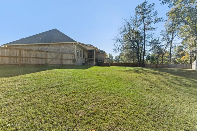 $368,500 | 20 Barkis Drive, Hattiesburg, MS 39402
