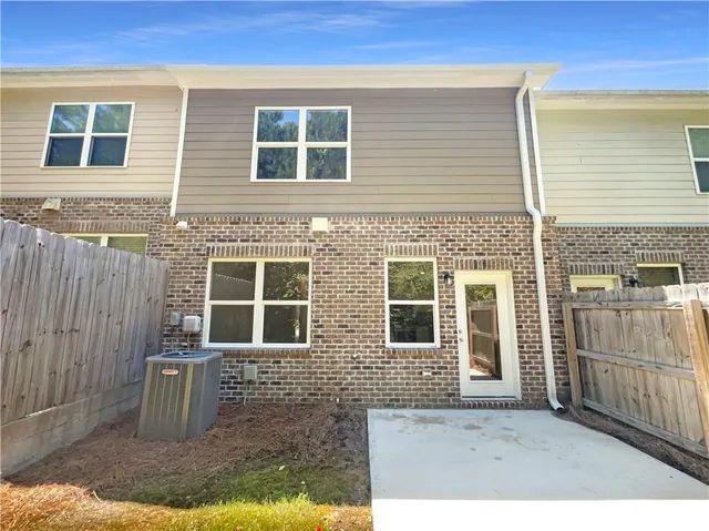 $208,000 | 1958 Millstream Hollow, Conyers, GA 30012