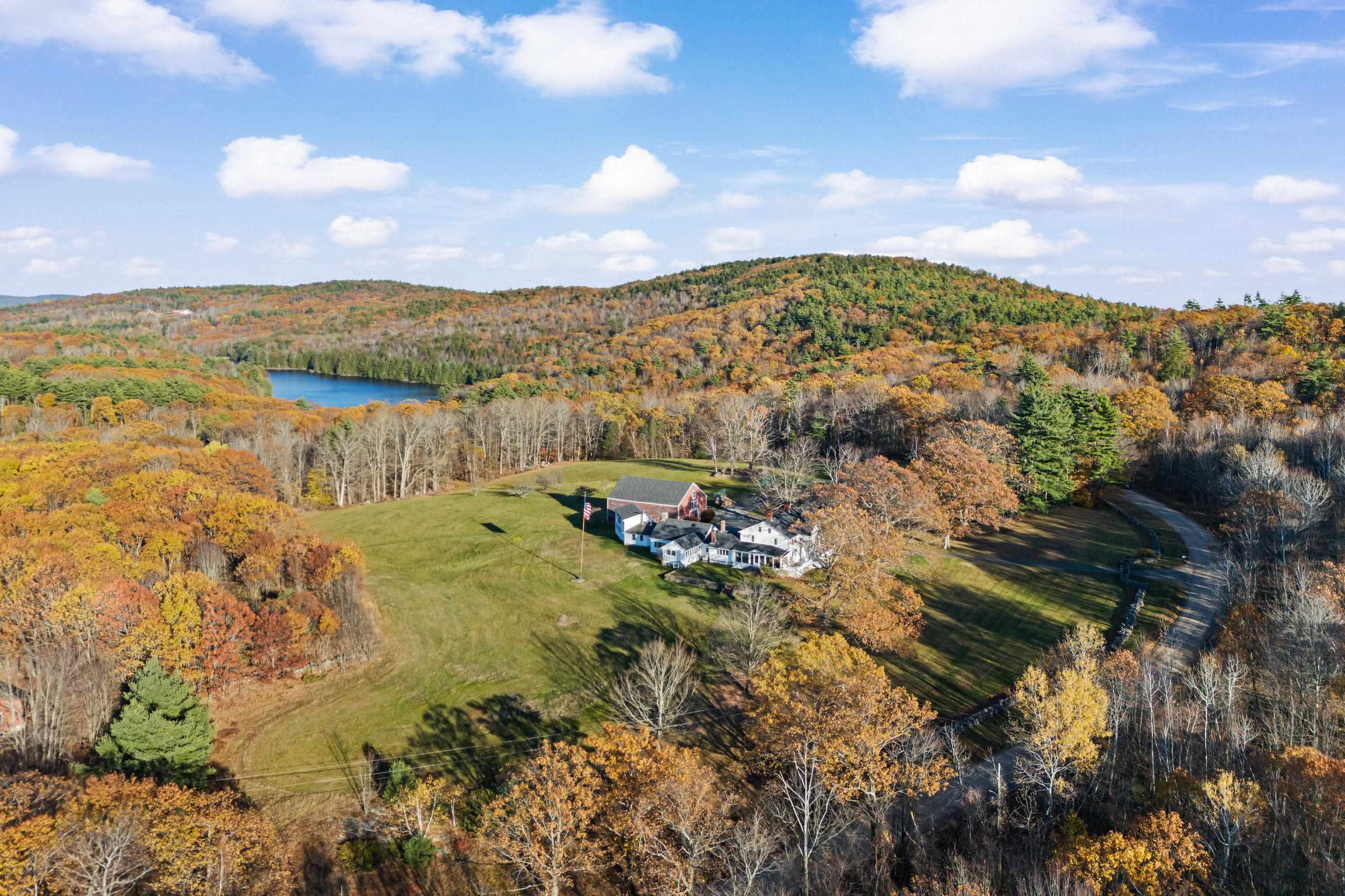 268 Mountain Road Pittsfield, NH 03263 - Photo 4 of 60