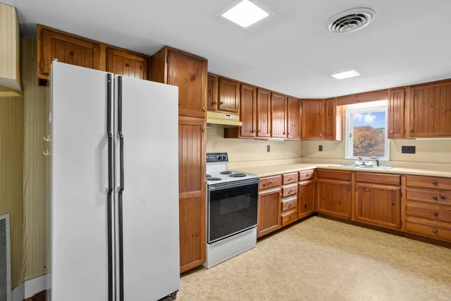 $999,900 | 268 Mountain Road, Pittsfield, NH 03263