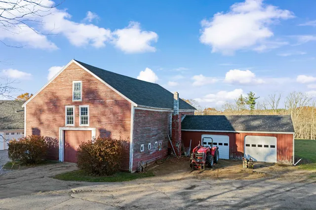 $999,900 | 268 Mountain Road, Pittsfield, NH 03263