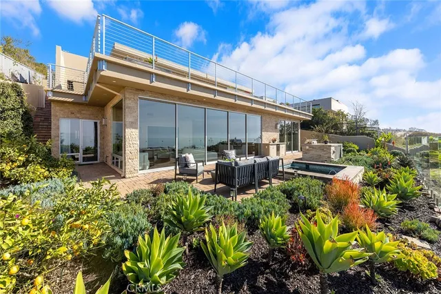 $6,800,000 | 3355 Alta Laguna Boulevard, Laguna Beach, CA 92651