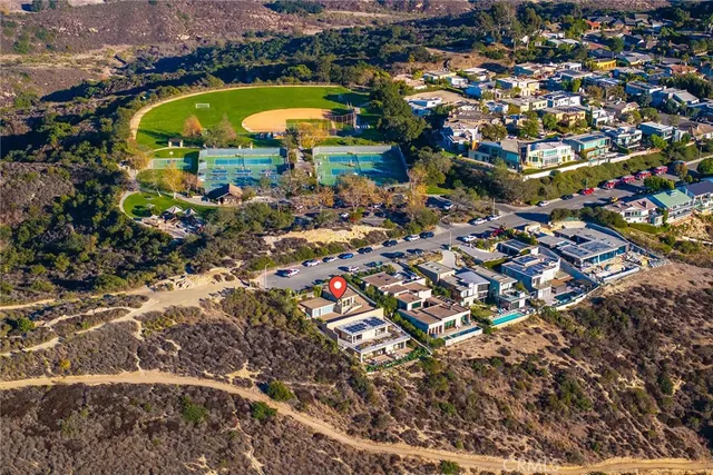 $6,800,000 | 3355 Alta Laguna Boulevard, Laguna Beach, CA 92651