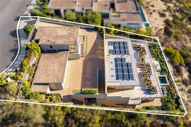 $6,800,000 | 3355 Alta Laguna Boulevard, Laguna Beach, CA 92651