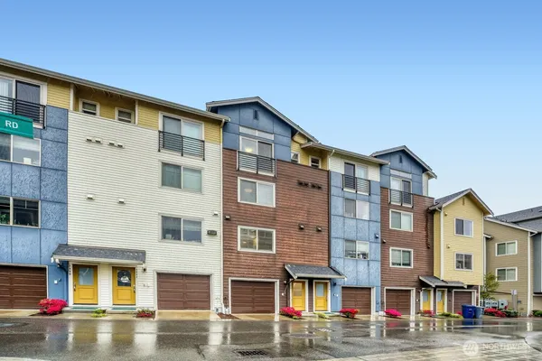 $1,129,500 | 1480 157th Court Northeast, Bellevue, WA 98008