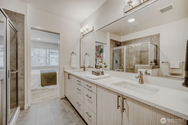$1,129,500 | 1480 157th Court Northeast, Bellevue, WA 98008
