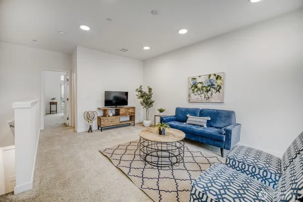 $1,129,500 | 1480 157th Court Northeast, Bellevue, WA 98008