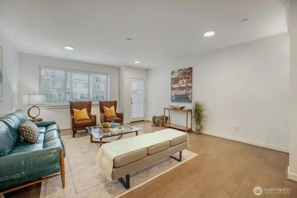 $1,129,500 | 1480 157th Court Northeast, Bellevue, WA 98008