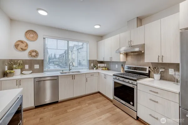$1,129,500 | 1480 157th Court Northeast, Bellevue, WA 98008
