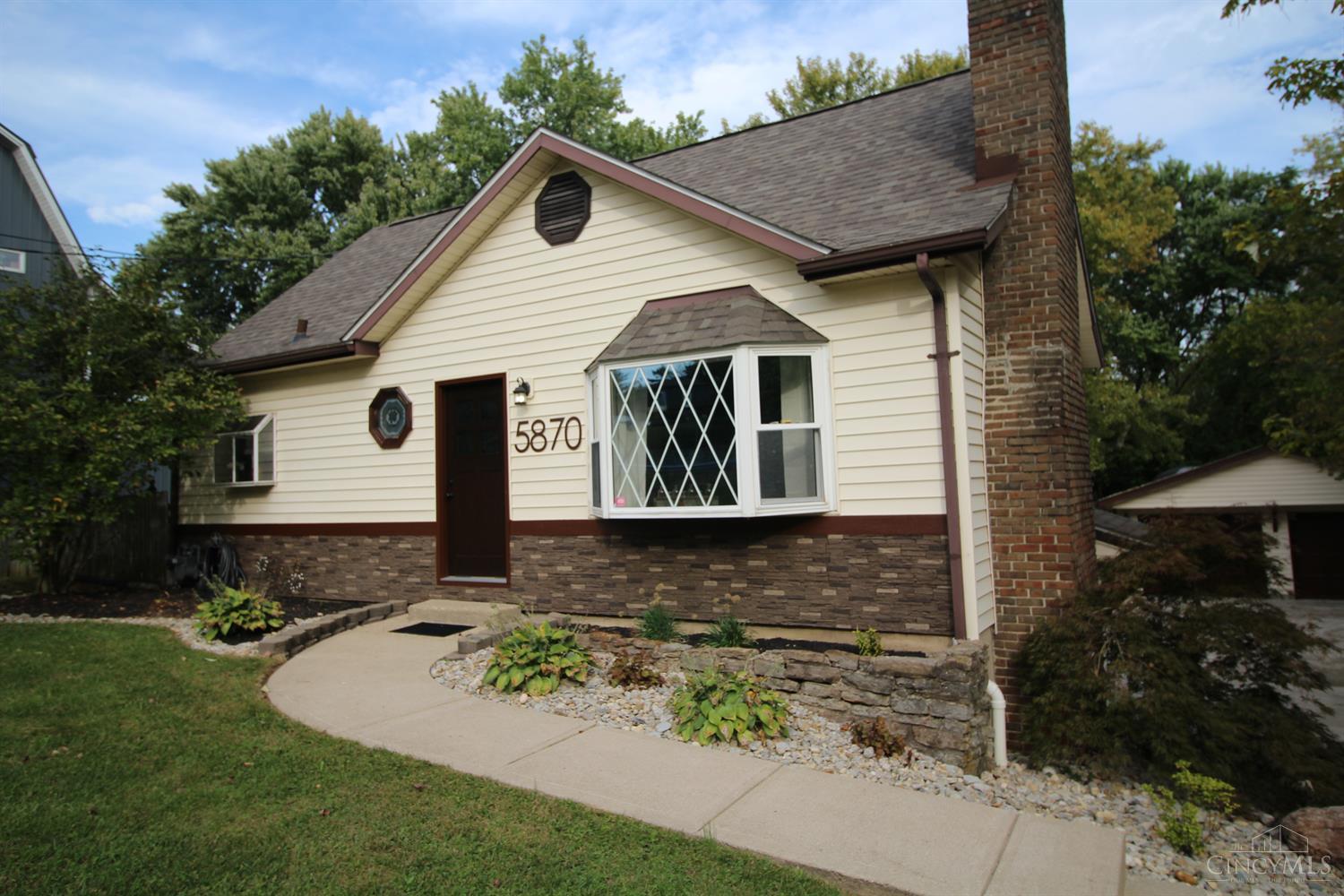5870 Ross Road Fairfield, OH 45014 - Photo 2 of 28