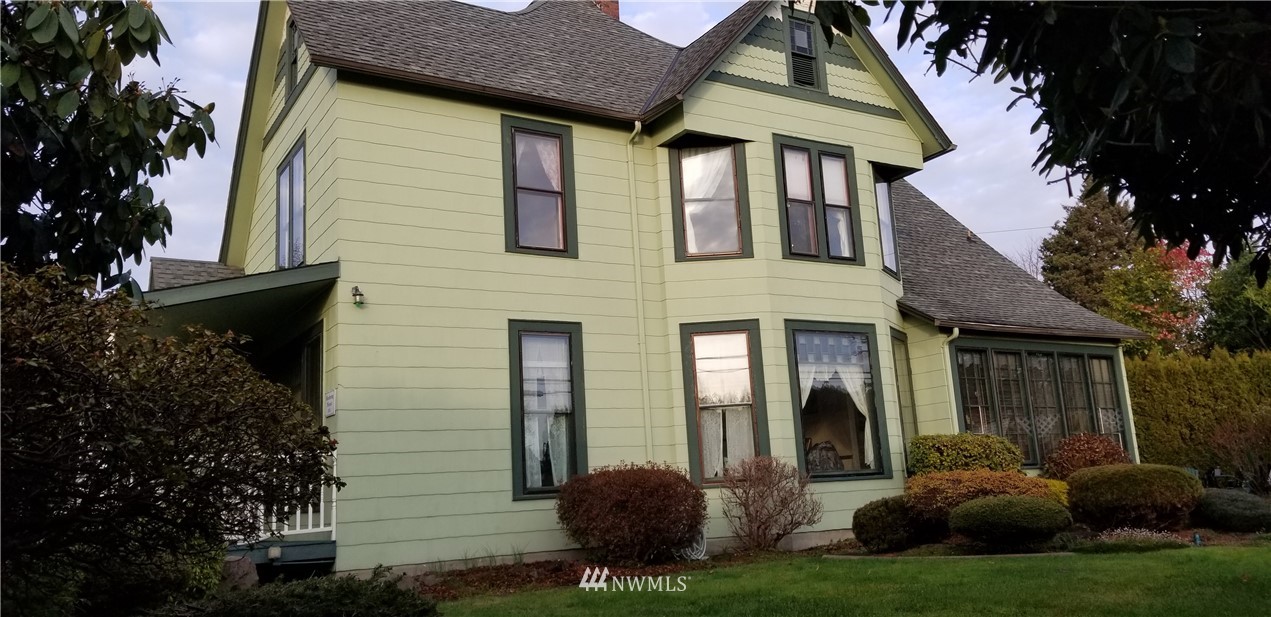 403 Ave D Snohomish, WA 98290 - Photo 12 of 40