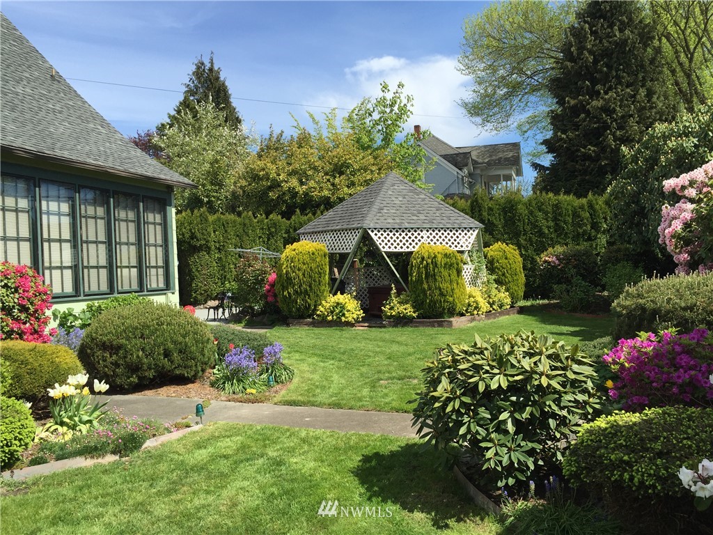 403 Ave D Snohomish, WA 98290 - Photo 5 of 40