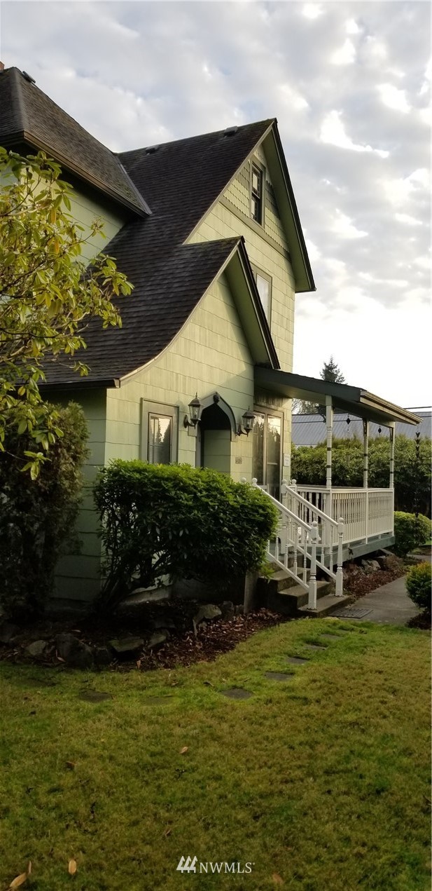 403 Ave D Snohomish, WA 98290 - Photo 10 of 40
