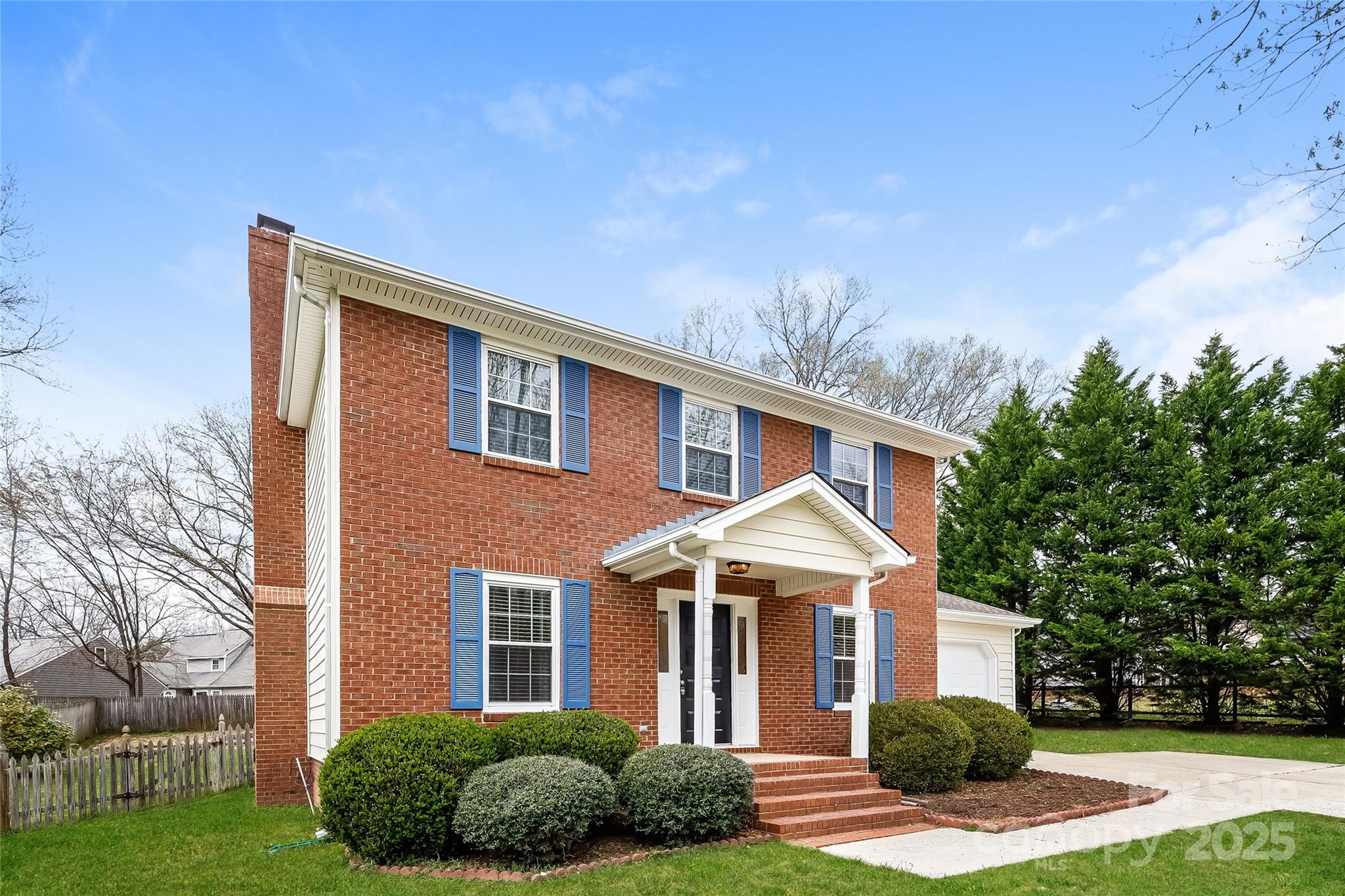 8749 Rittenhouse Circle Charlotte, NC 28270 - Photo 2 of 14