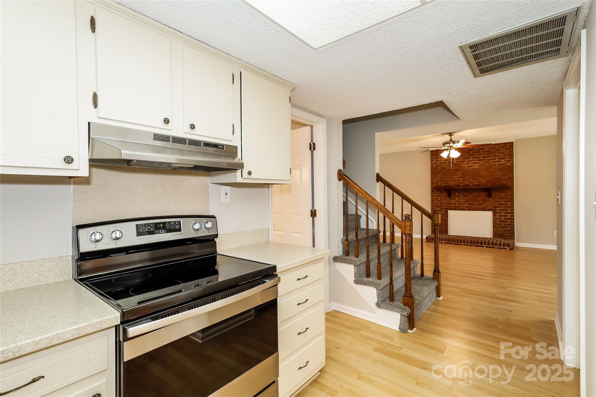 8749 Rittenhouse Circle Charlotte, NC 28270 - Photo 6 of 14