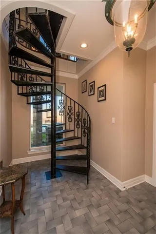 $995,000 | 28 Mesa Street, Kenner, LA 70065