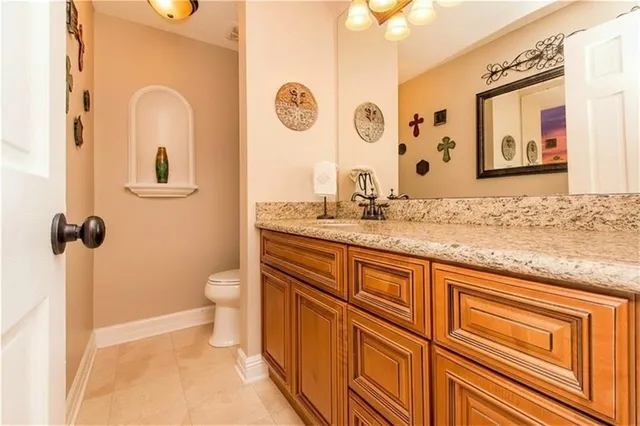 $995,000 | 28 Mesa Street, Kenner, LA 70065