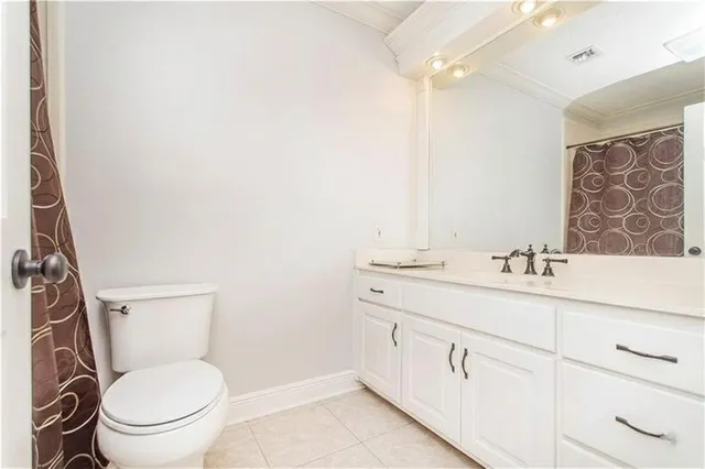 $995,000 | 28 Mesa Street, Kenner, LA 70065