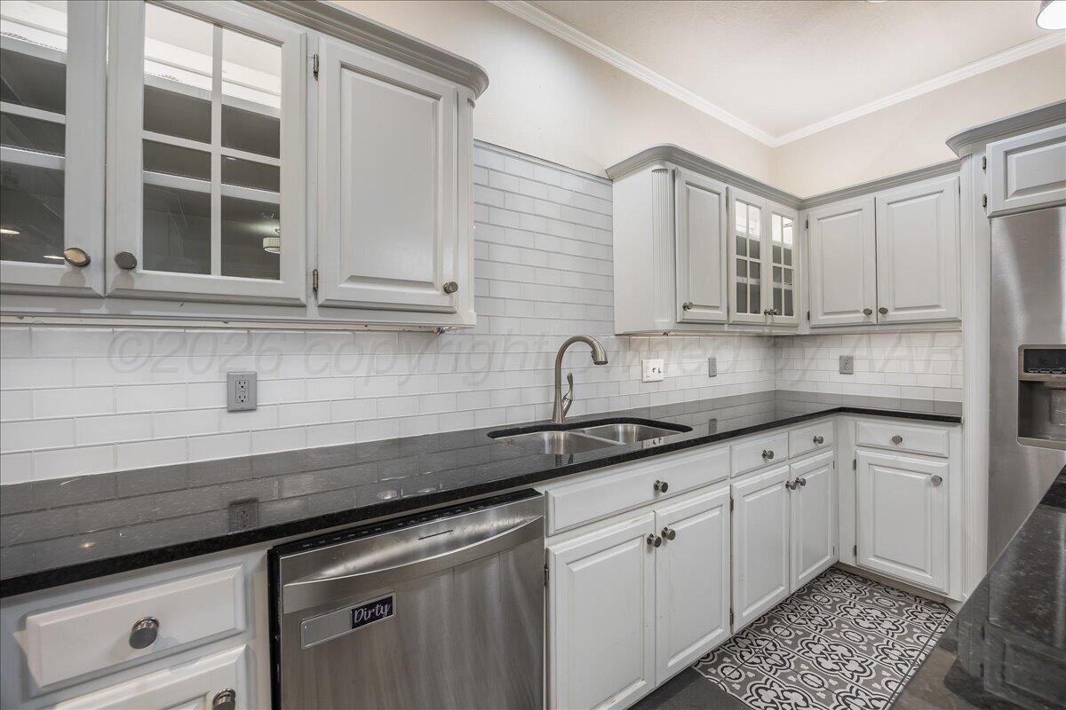 3614 West Point Drive Amarillo, TX 79119 - Photo 16 of 40 16-Kitchen 4