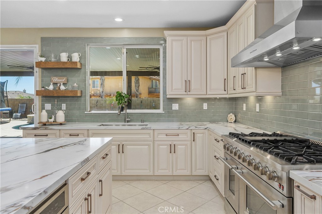 9479 Lost Grove Road Riverside, CA 92508 - Photo 3 of 22