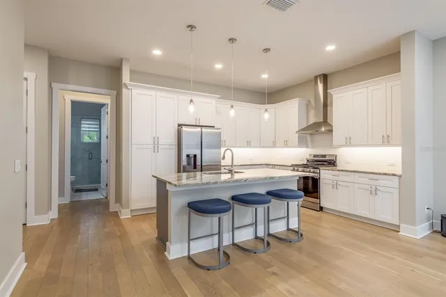 $875,000 | 833 Oak Bend Lane, Dunedin, FL 34698