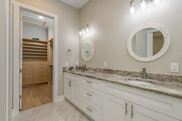 $875,000 | 833 Oak Bend Lane, Dunedin, FL 34698